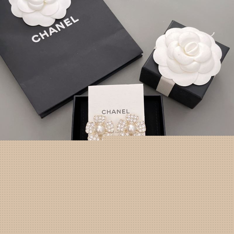 Ch*el brooches